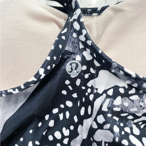 Lululemon Power Y Tank | Black White Abstract | Women’s 8 - Picture 8 of 11